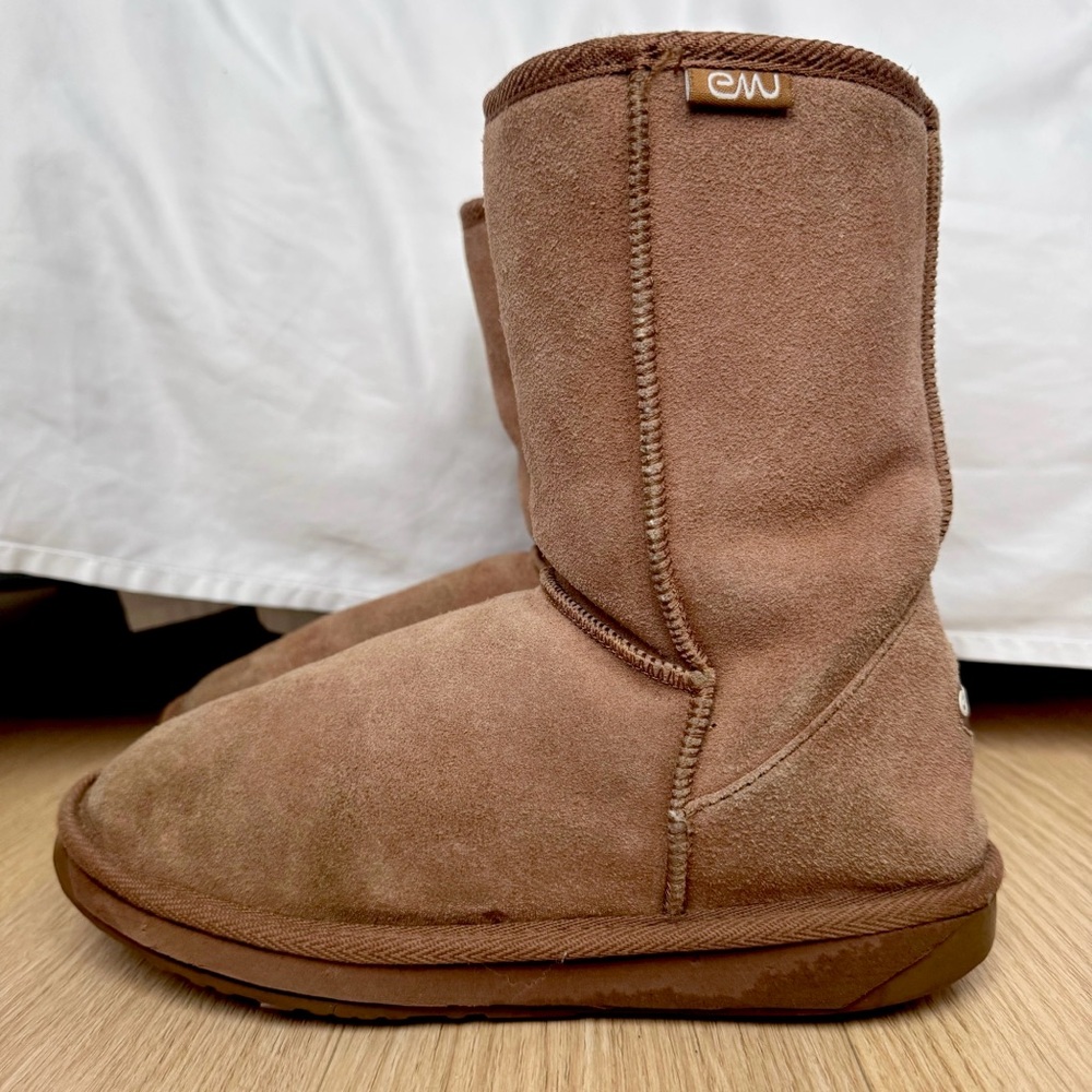 EMU Australia Chestnut Brown Suede Boots Wool Lining Winter Sauna Cozy Y2K